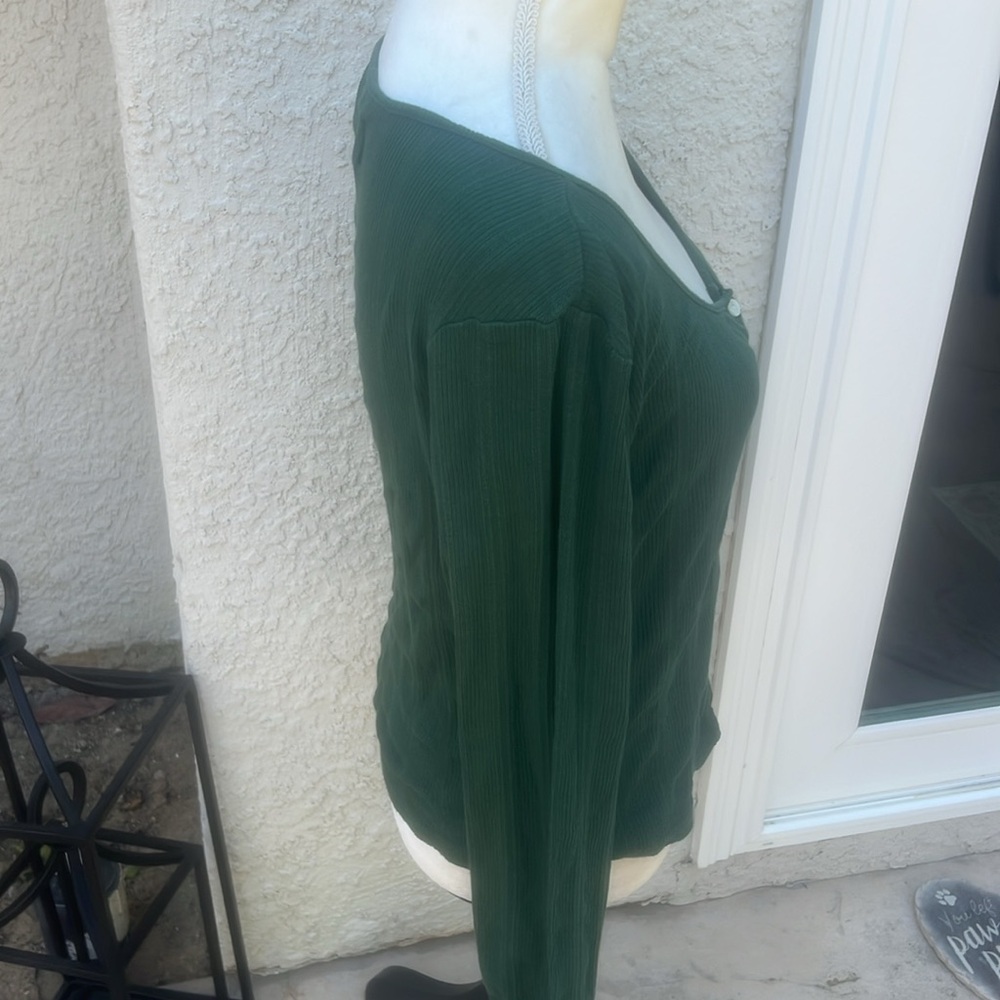 Mollusk California Women's Green Scoop Neck Long Sleeve Top Size L - Picture 3 of 7